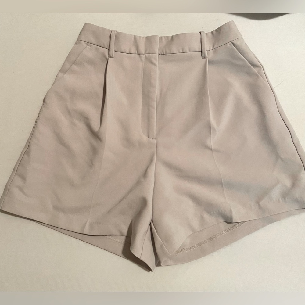 Abercrombie & Fitch Ultra High Rise Tailored Shorts Light Taupe Medium